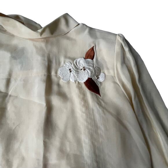Vintage 1980s Silk Blouse Mock Neck Button Back Floral Embroidered Beaded 10 - Picture 2 of 13